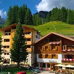 Hotel Genziana 2*