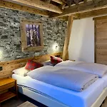 Hotel Genziana Arraba