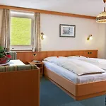 Genziana Hotel 2*